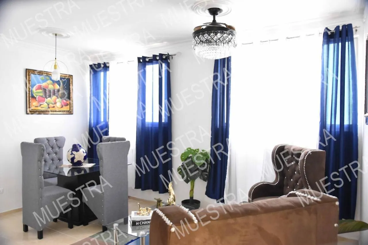 Apartamento En La Carreras Proximo Al Monumento サンティアゴ・デ・ロス・カバリェロス アパート