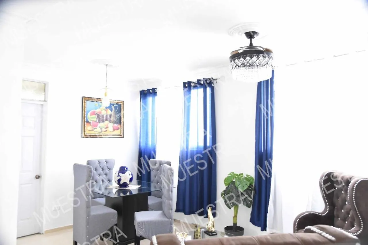 Apartamento En La Carreras Proximo Al Monumento Santiago De Los Caballeros 0*,